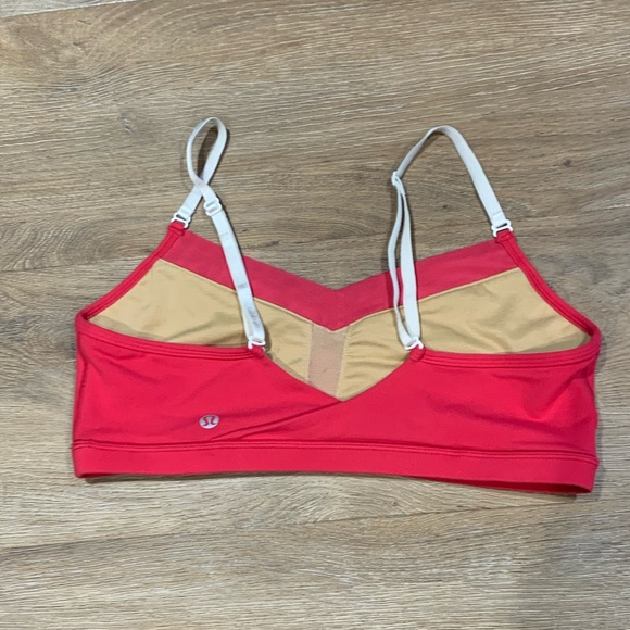 Lululemon V-Neck Adjustable Sports-Bra - Picture 4 of 7